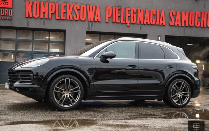 Porsche Cayenne cena 322000 przebieg: 71037, rok produkcji 2018 z Jeziorany małe 497